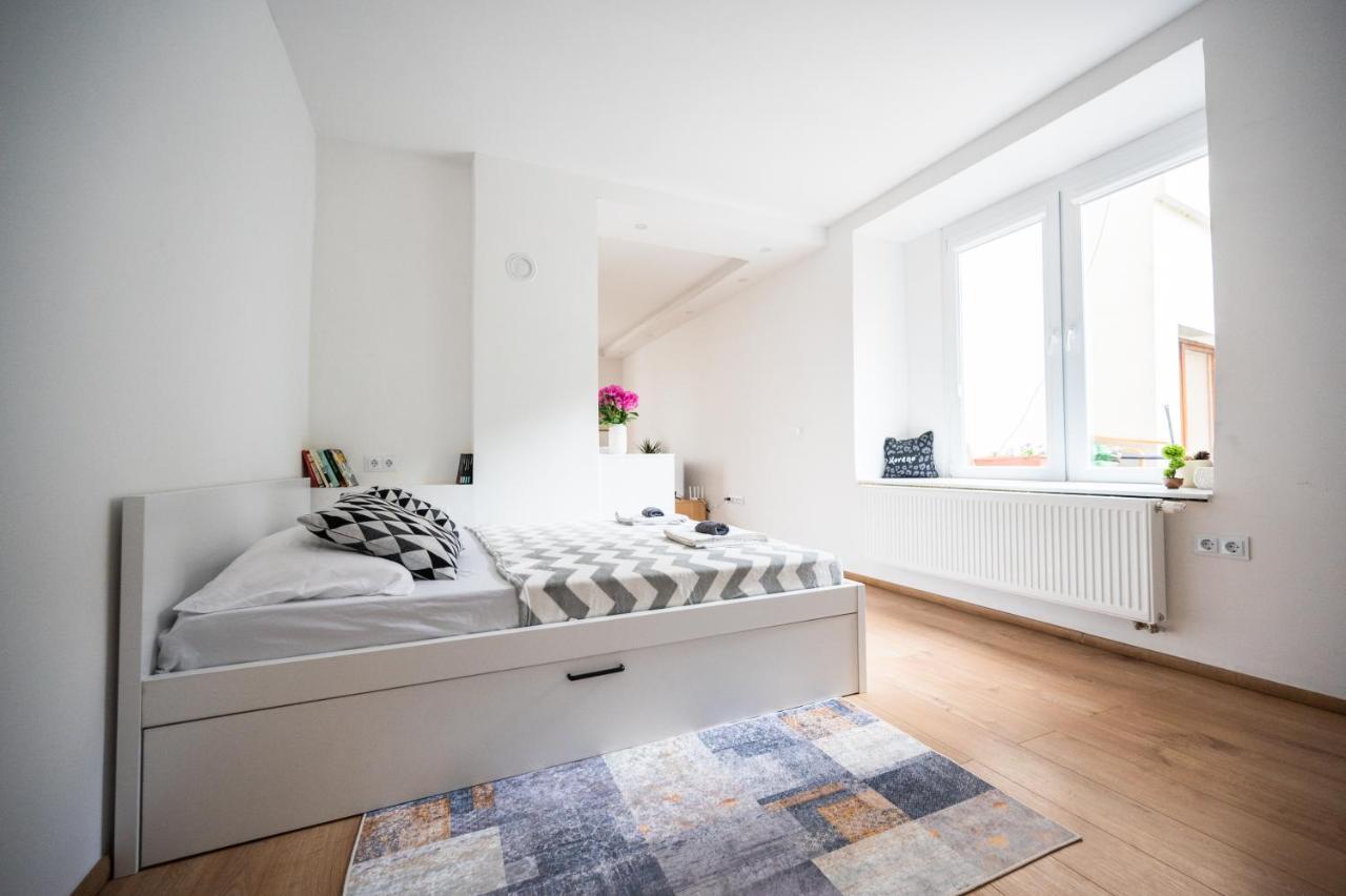 Modern Studio Apartment In The Old Town Сараево Экстерьер фото