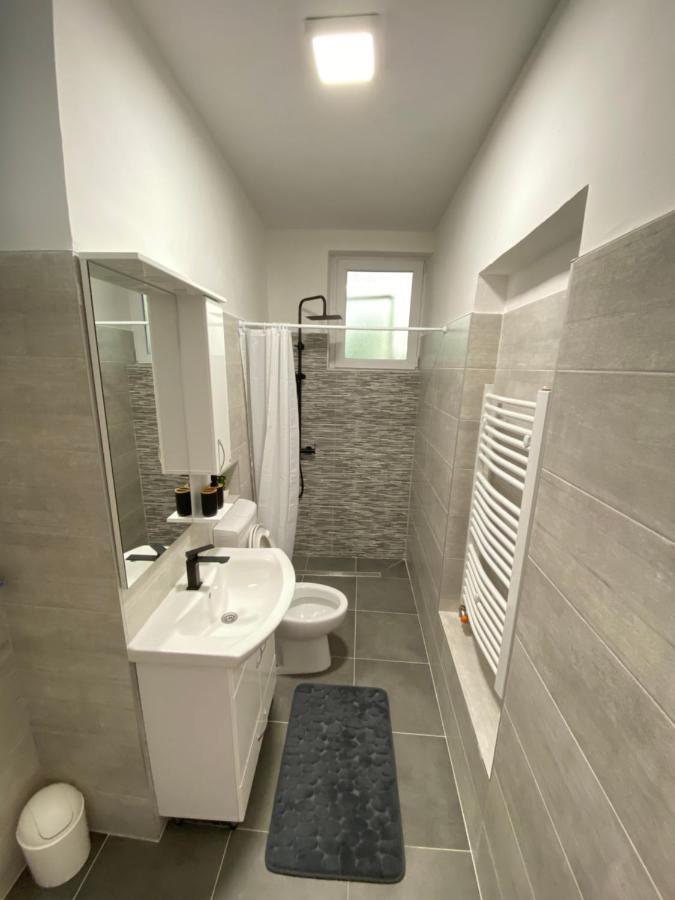 Modern Studio Apartment In The Old Town Сараево Экстерьер фото