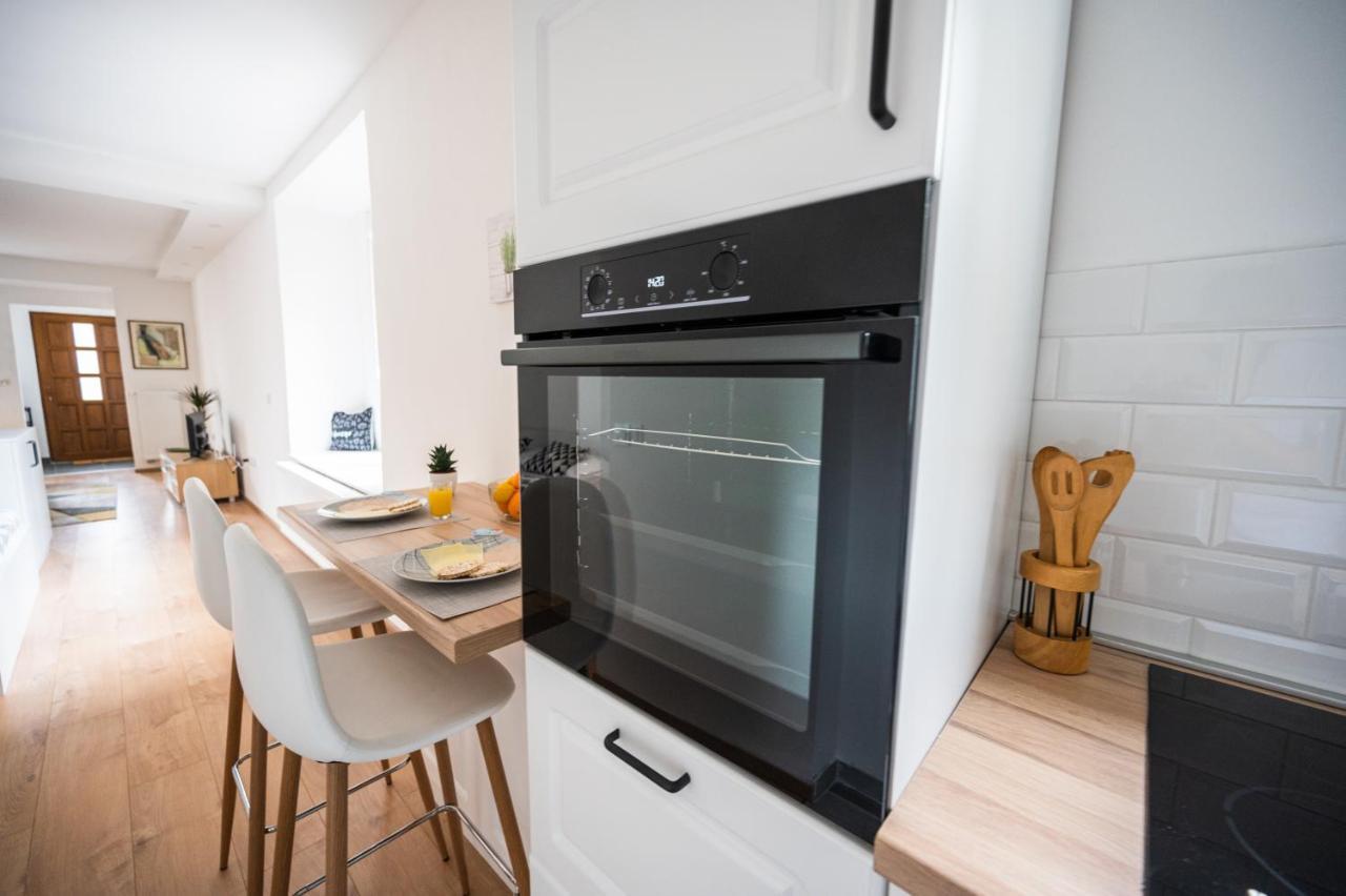Modern Studio Apartment In The Old Town Сараево Экстерьер фото