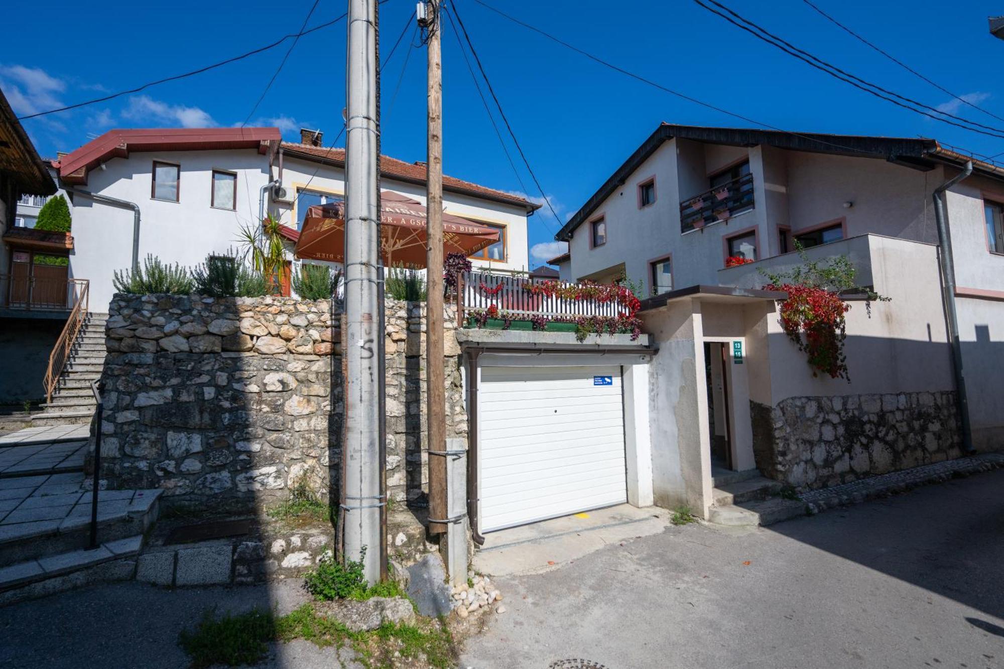 Modern Studio Apartment In The Old Town Сараево Экстерьер фото