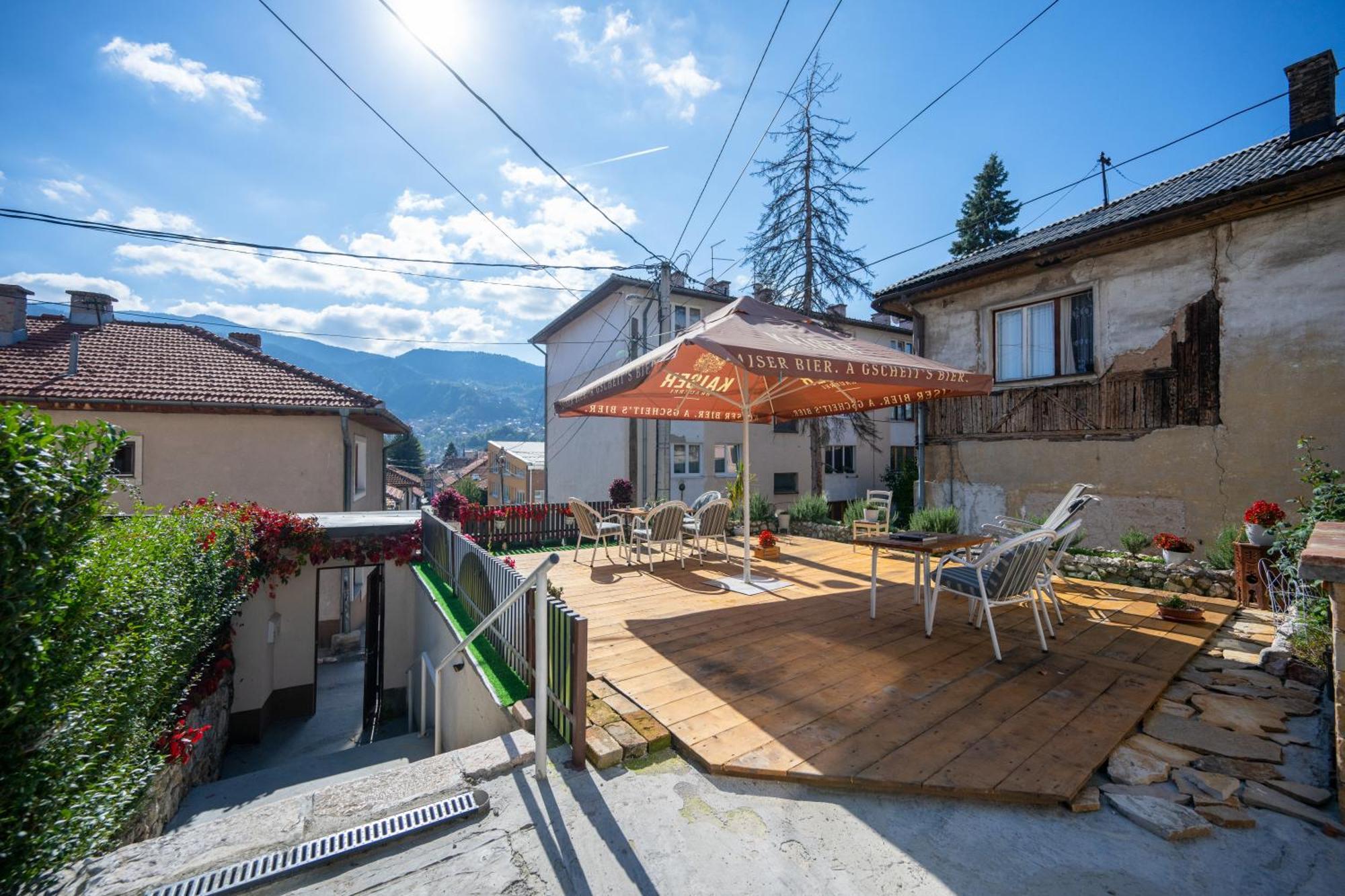 Modern Studio Apartment In The Old Town Сараево Экстерьер фото